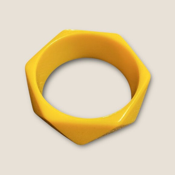 Vintage Estate Yellow Geometric Resin Bangle Bracelet - Picture 2 of 3